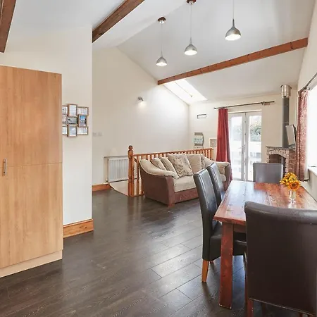 Host & - Groveside * Saltburn-by-the-Sea